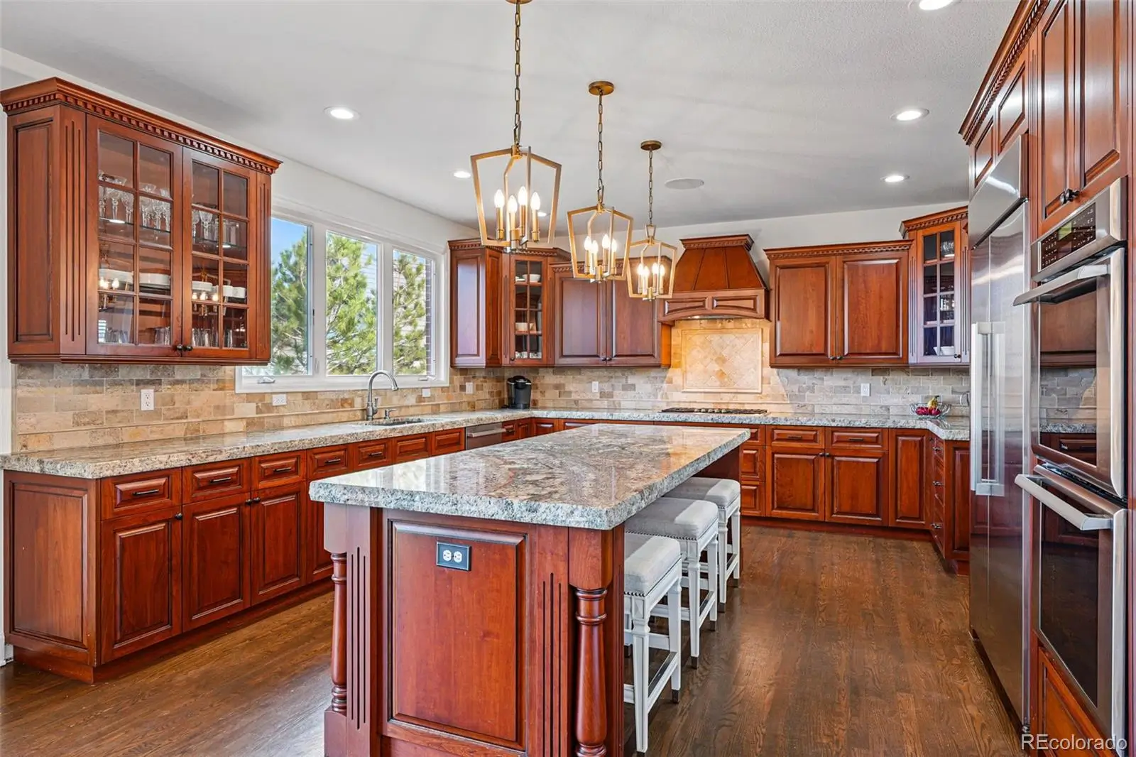 Ultra-Luxury Homes in Esperanza