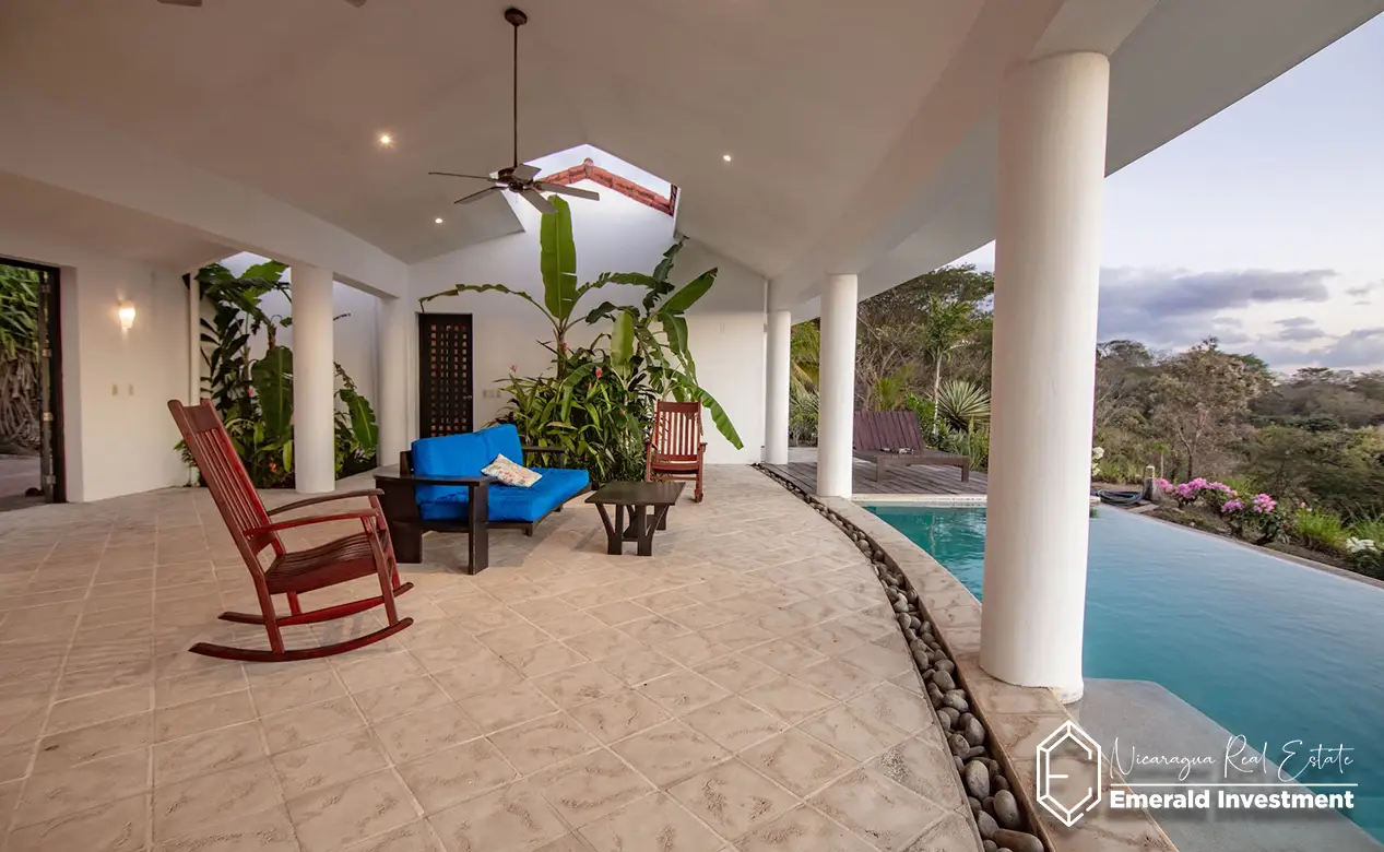 Smart Luxury Real Estate in Esperanza