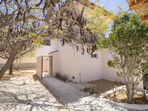 Los Cabos Misiones Del Cabo Perched above the stunning coastline of Misiones del Cabo, Casa Misiones is a beautifully designed four-bedroom, four-and-a-half-bath residence offering breathtaking – 31 Callejon del Arco, Cabo Corridor, BS