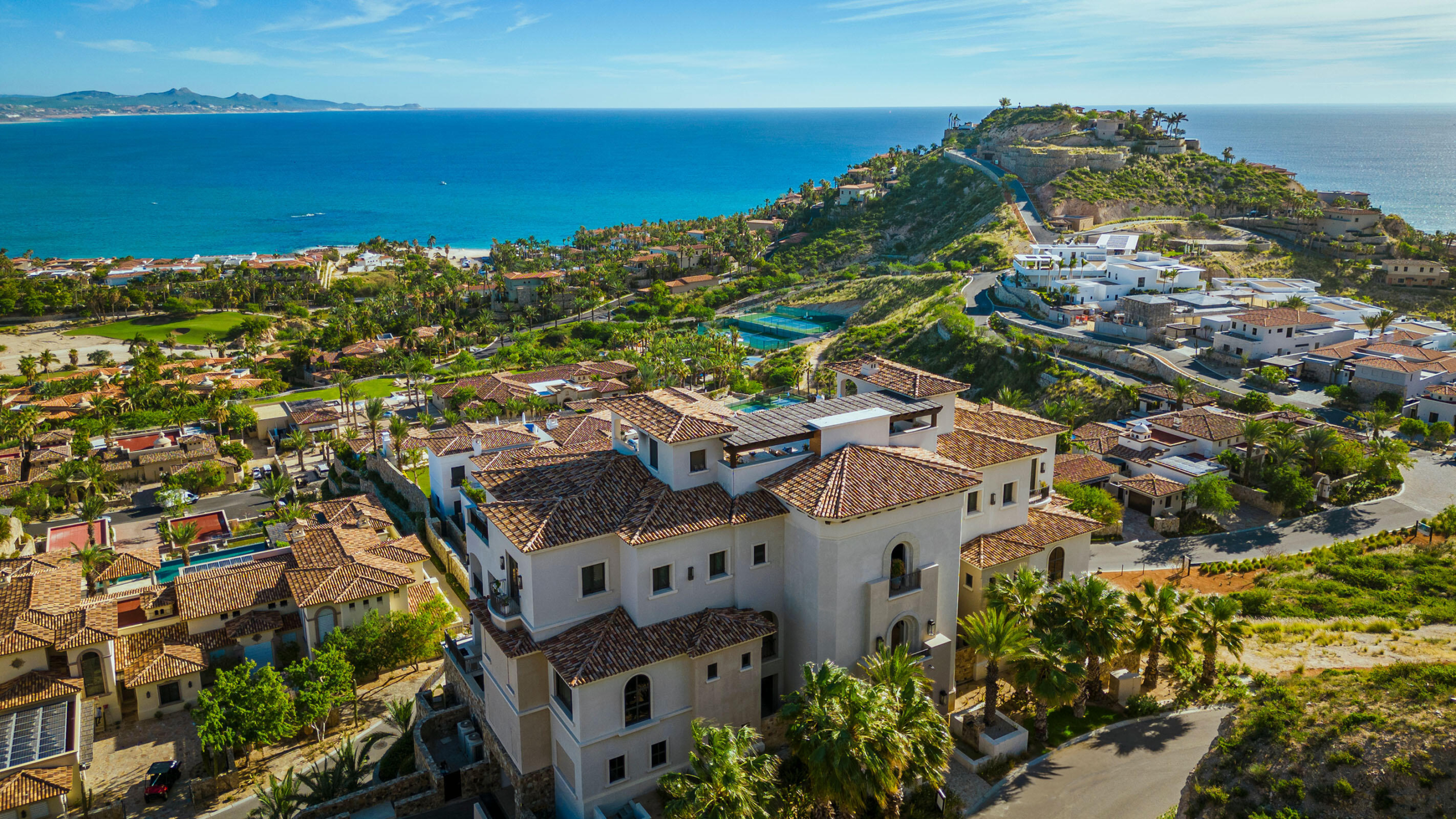 Los Cabos Balmar Experience resort-style living in one of the most desirable areas of Los Cabos. This fully equipped condo is ready to operate and generate income from day one, ideal for investors seeking immediate returns and a luxurious Cabo lifestyle.Property Highlights: Price: – Las Ventanas al Paraiso Resort, San Jose Corridor, BS
