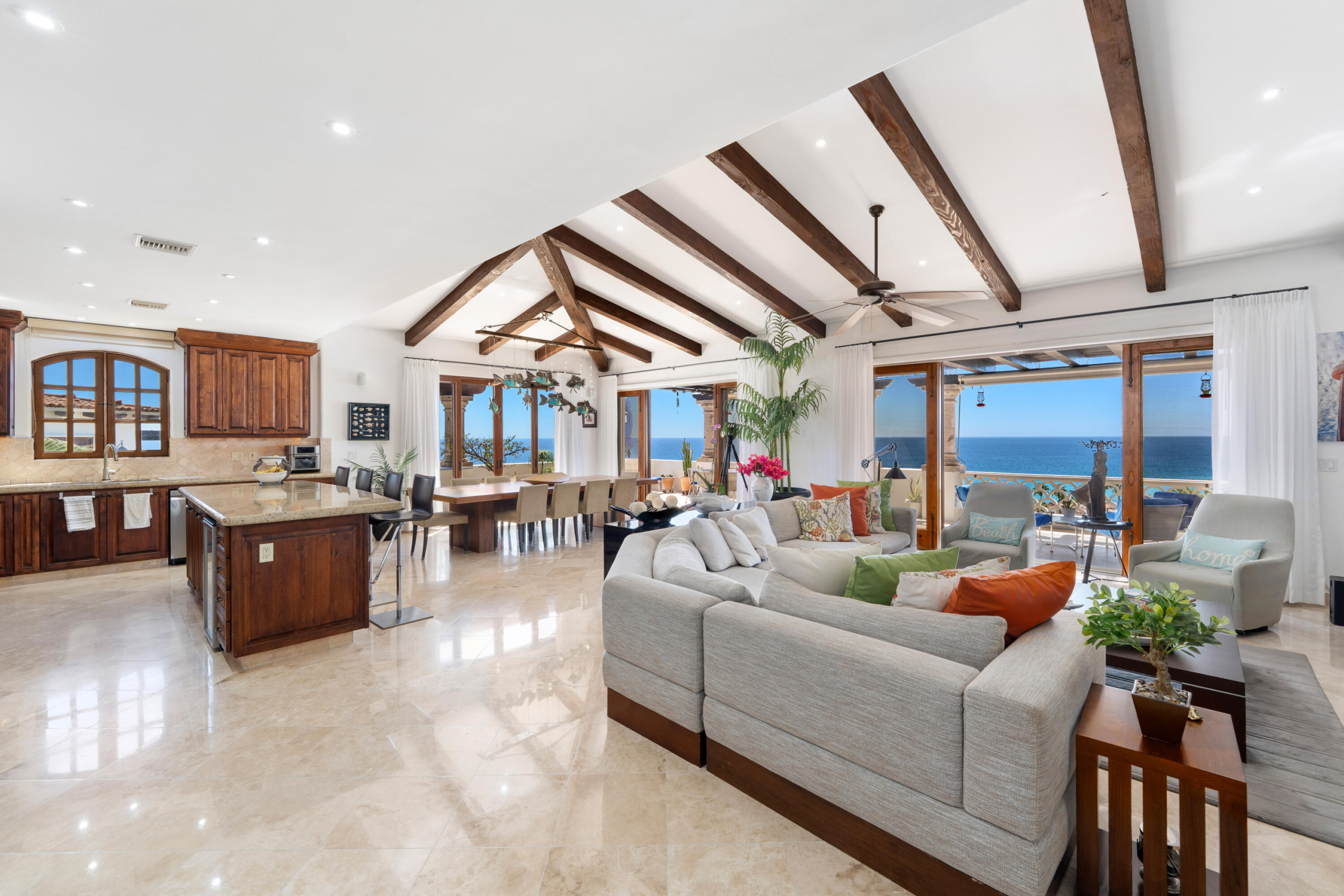 Los Cabos Tramonti Paradiso Great three-bedroom penthouse condo located in beautiful Tramonti ParadisoLos Cabos. This exceptional property offers breathtaking panoramic ocean for sale