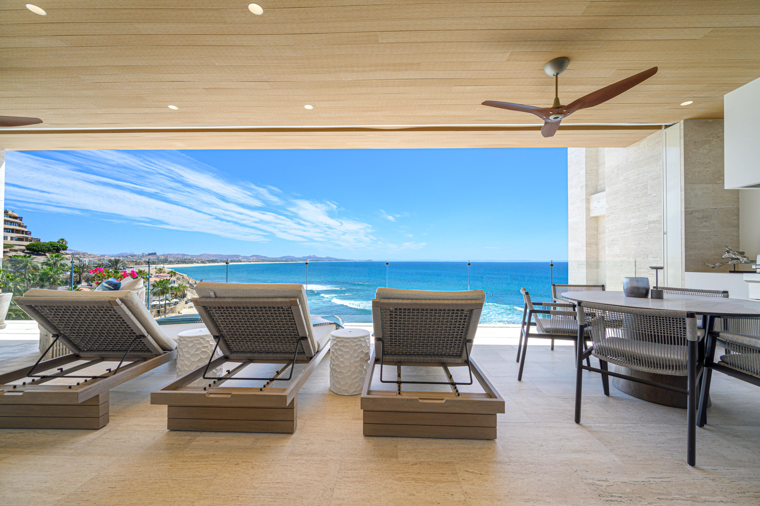 Los Cabos Section 28- Ocean Residences This luxury four-bedroom Ocean Residence condo offers an exceptional blend of comfort, elegance, and breathtaking ocean – Querencia B, San Jose Corridor, BS