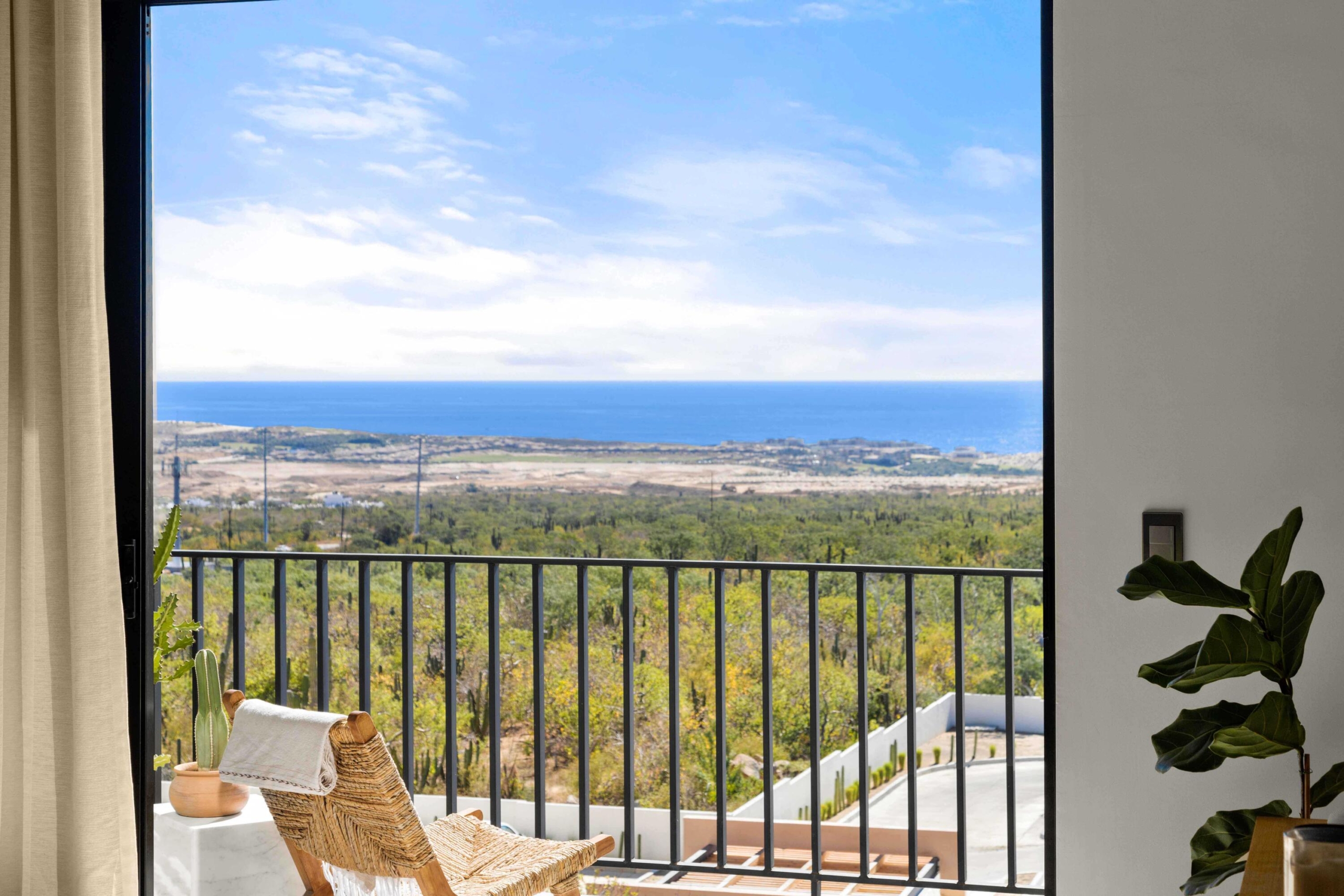 Los Cabos Cabo Peninsula Residences ONWER FINANCING AVAILABLE and authorized access to Quivira. Discover a turnkey condominium in the exclusive Sunset area at Cabo Peninsula 102A, where elegance meets tranquility. Boasting 170.14 m² of construction and 146.54 m² of interior space, this contemporary property features 2 bedrooms, 2 full baths, a fully equipped kitchen, and a private terrace offering breathtaking for sale