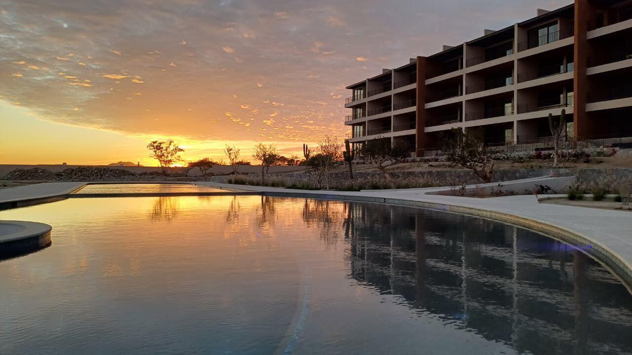 Los Cabos Residencial Coronado Location, Location, Location! Coronado Residence, ideally situated in San JosÃ© del Cabo. This prime location offers unparalleled access to downtown San JosÃ© del Cabo and the vibrant Art District, providing an exceptional environment for both living and working. Coronado Residence features a limited collection of 11 condominiums and 2 commercial spaces, ensuring a luxurious experience at a competitive price point. This a Penthouse 3-bedroom, layouts with corresponding 3 bathrooms, roof garden, open-concept kitchens equipped with high-quality appliances, and air conditioning for optimal comfort. Residents will also benefit from luxury amenities including a gated lobby with secure access, and a rooftop garden featuring an exclusive social area, jacuzzi, gym, and grill for alfresco enjoy – Sunrise,Cerritos Beach, Pacific, BS