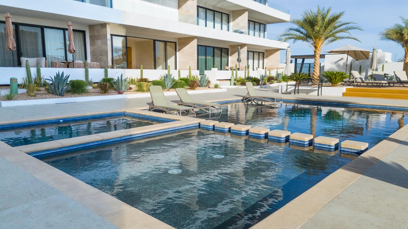 Los Cabos Vistas Del Tezal This charming 2-bedroom, 2-bathroom condo is located in the exclusive gated community of Vistas del Tezal, one of the fastest-growing and most desirable areas in Cabo San Lucas.Designed with a modern and functional layout, this property features well-distributed living spaces, high-quality finishes, kitchen with quartz countertops, air conditioning throughout, and a spacious private terrace with mountain – Vistas del Tezal #504, Cabo Corridor, Cabo Corridor, BS