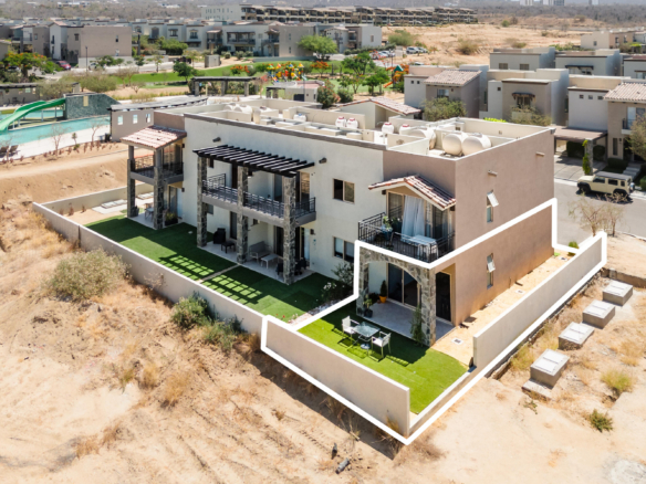 Esperanza Cabo Del Mar Ecopark Furnished 1-bedroom, 1-bathroom ground-floor condo in the family-friendly community of Cabo del Mar, El Tezal. This fully accessible unit offers a spacious layout, custom kitchen, and garden-level outdoor space with – Calle Bagalas, Cabo Corridor, BS