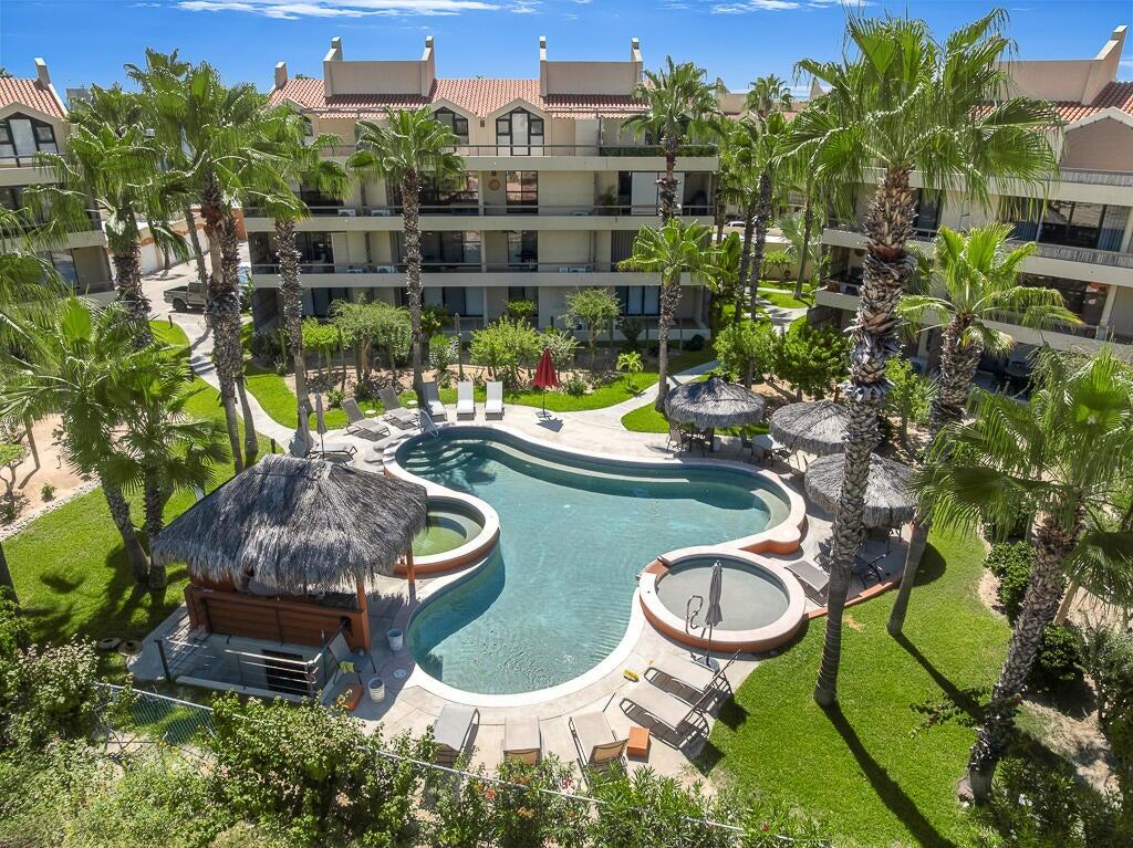Esperanza Club La Costa Great Value - ''Impecable condition'' three-bedroom PENTHOUSE with private garage. Fully equipt two storey open concept home with fresh paint and new furniture. Perfect for short/long term rentals or a highly livable full time residence. Sunrise and sunset for sale