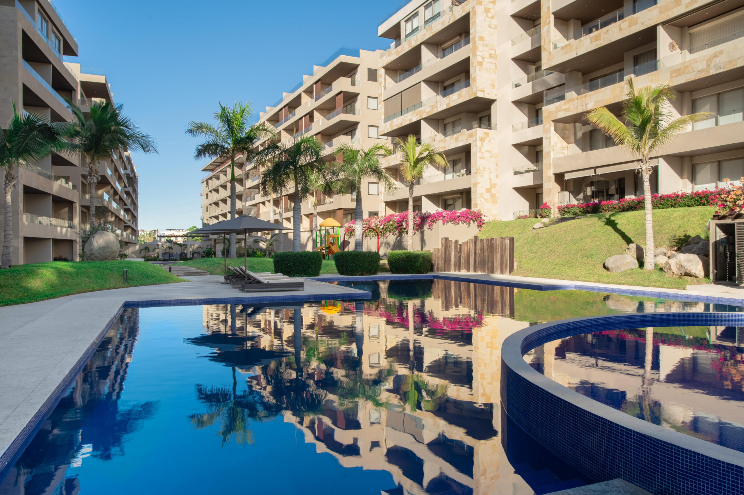 Esperanza Vista Vela Iii 2-bedroom condo with a functional layout and spacious interiors, located in one of the fastest-growing areas of Cabo San Lucas.The unit features an open-concept living and dining area, kitchen with a central island, and direct access to a private terrace, ideal for indoor-outdoor living. The primary bedroom includes a full bathroom and walk-in closet, while the secondary bedroom also offers its own private bathroom, ensuring comfort and privacy.Amenities:5 swimming poolsFully equipped fitness centerSpa with saunaClubhouse with BBQ areaPadel courtLandscaped gardens and green areasFire pit and outdoor social areas24/7 gated securityControlled accessIdeal as an investment or full-time residence for sale