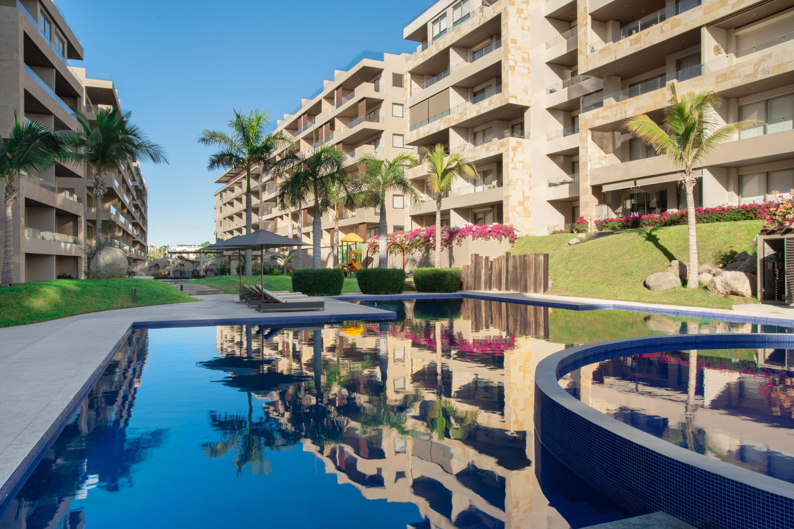 Esperanza Vista Vela Iii 2-bedroom condo with a functional layout and spacious interiors, located in one of the fastest-growing areas of Cabo San Lucas.The unit features an open-concept living and dining area, kitchen with a central island, and direct access to a private terrace, ideal for indoor-outdoor living. The primary bedroom includes a full bathroom and walk-in closet, while the secondary bedroom also offers its own private bathroom, ensuring comfort and privacy.Amenities:5 swimming poolsFully equipped fitness centerSpa with saunaClubhouse with BBQ areaPadel courtLandscaped gardens and green areasFire pit and outdoor social areas24/7 gated securityControlled accessIdeal as an investment or full-time residence for sale